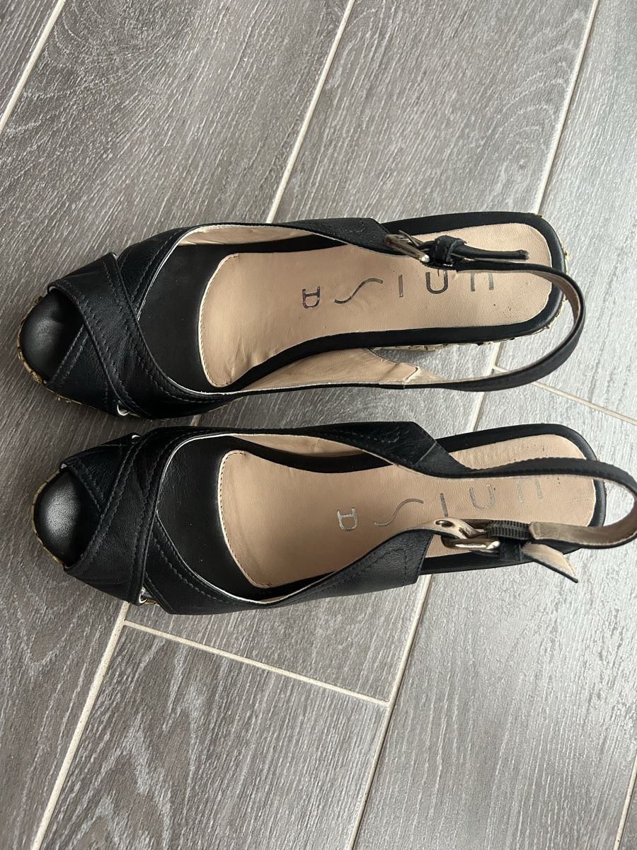 Unisa Damenschuhe: Sandali Unisa numero 41 – Gebraucht aus Locarno von Matic04 7