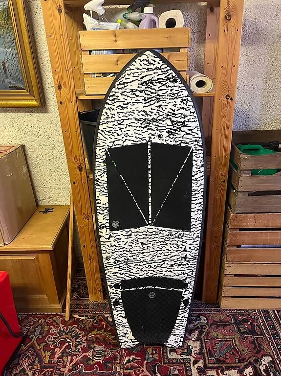Tavole da surf e di nuoto: Surfboard von Softech, Kyuss Rocket 4'8 mit 35L – Usato da Basel venduto da Snowforce