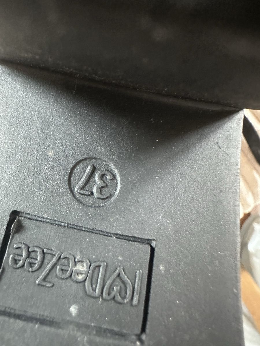 Scarpe da donna: Schwarze Stiefeletten mit Schnallen, Grösse 37 – Nuovo (secondo la descrizione) da Wichtrach venduto da sarai01 5