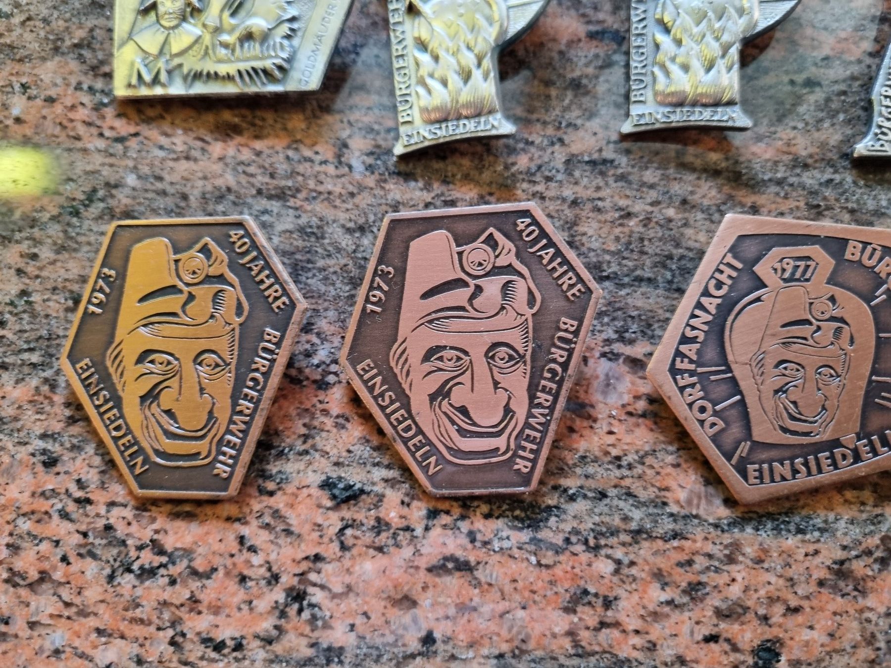Placchette & Badge: Fasnachts-Plaketten Sammlung, Einsiedeln  Top! – Usato da Trachslau venduto da bastet06 3