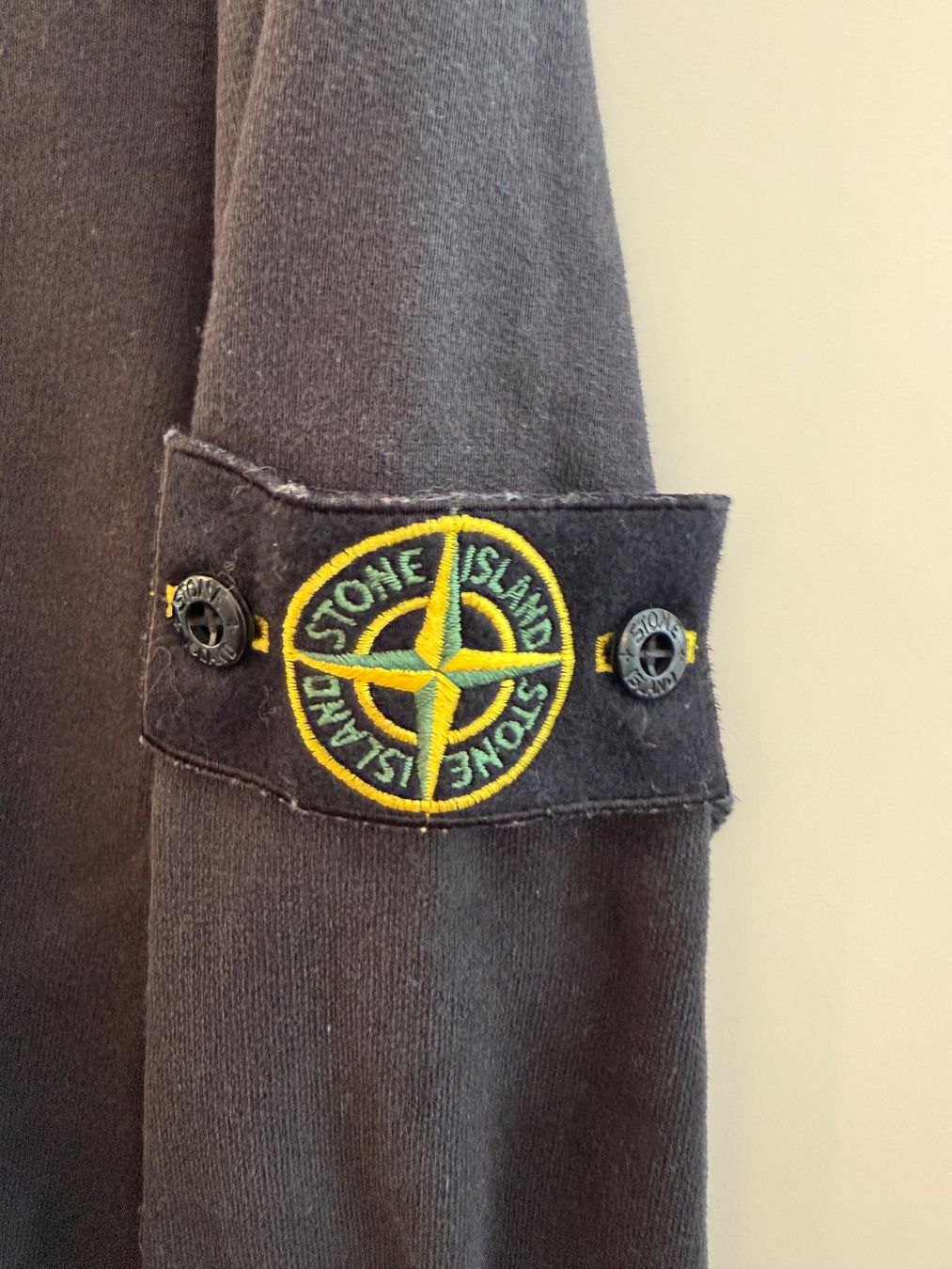 Stone Island Maglioni & Felpe: Stone Island Pullover schwarz Grösse S guter Zustand – Usato da Illnau venduto da Bigmama14 1