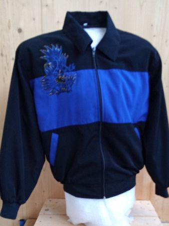 Seidenjacke mit Stickerei