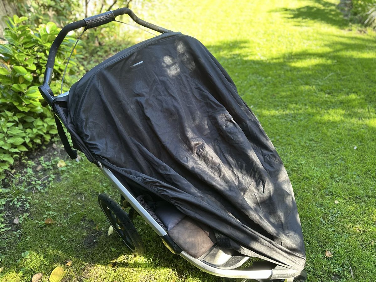 Thule Kinderwagen: Thule Double Stroller Jogger for twins - Great for Summer! – Gebraucht aus Wolfhausen von Catalin_Neacsu 8