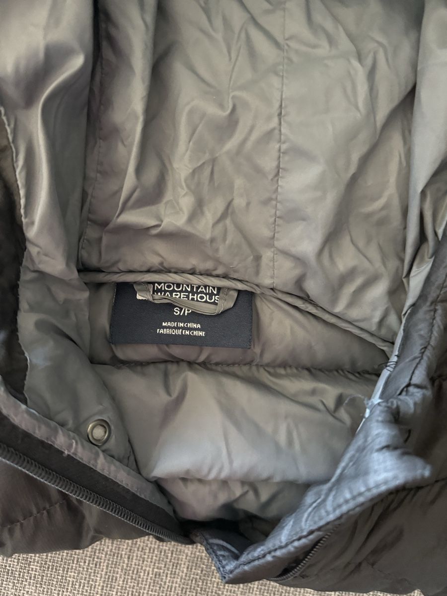 Giacche: Mountain Warehouse Puffer Jacket black size S used – Usato da Dübendorf venduto da zhe_69pd 3