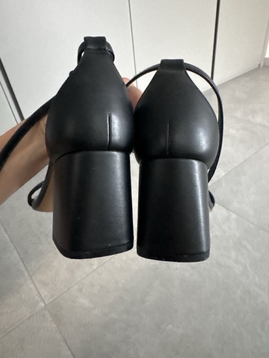 Scarpe da donna: Sandales Call It Spring noires, taille 39 – Usato da Saillon venduto da alico 2
