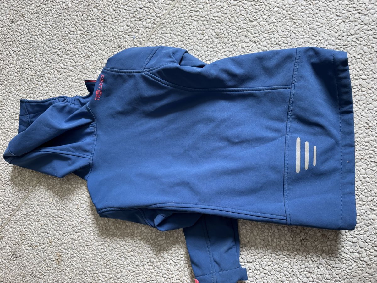 Trollkids Jacken & Mäntel: Trollkids Softshell Jacket Blue Size 140 Good Condition – Gebraucht aus Worb von mcdorian 7