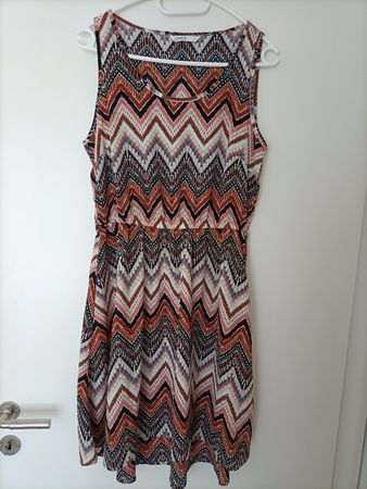 Sommerkleid von ONLY Grösse 38, NEU!