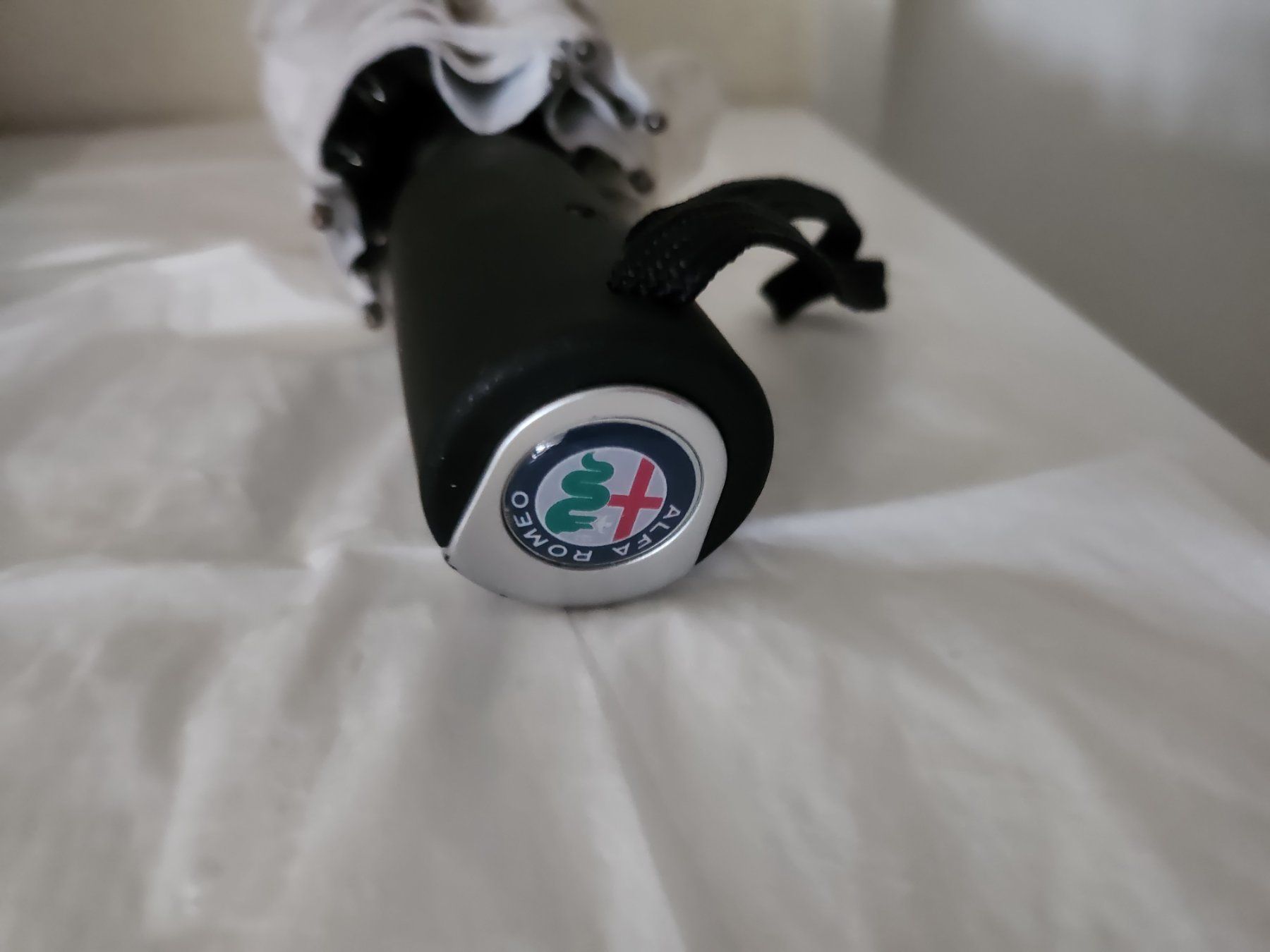 Ombrelli: Alfa Romeo Edel Regenschirm Knirps – Nuovo (secondo la descrizione) da Unterägeri venduto da 0alfa0