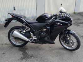 Motorrad Honda CBR 250R schwarz gebraucht 28429 km ab MFK