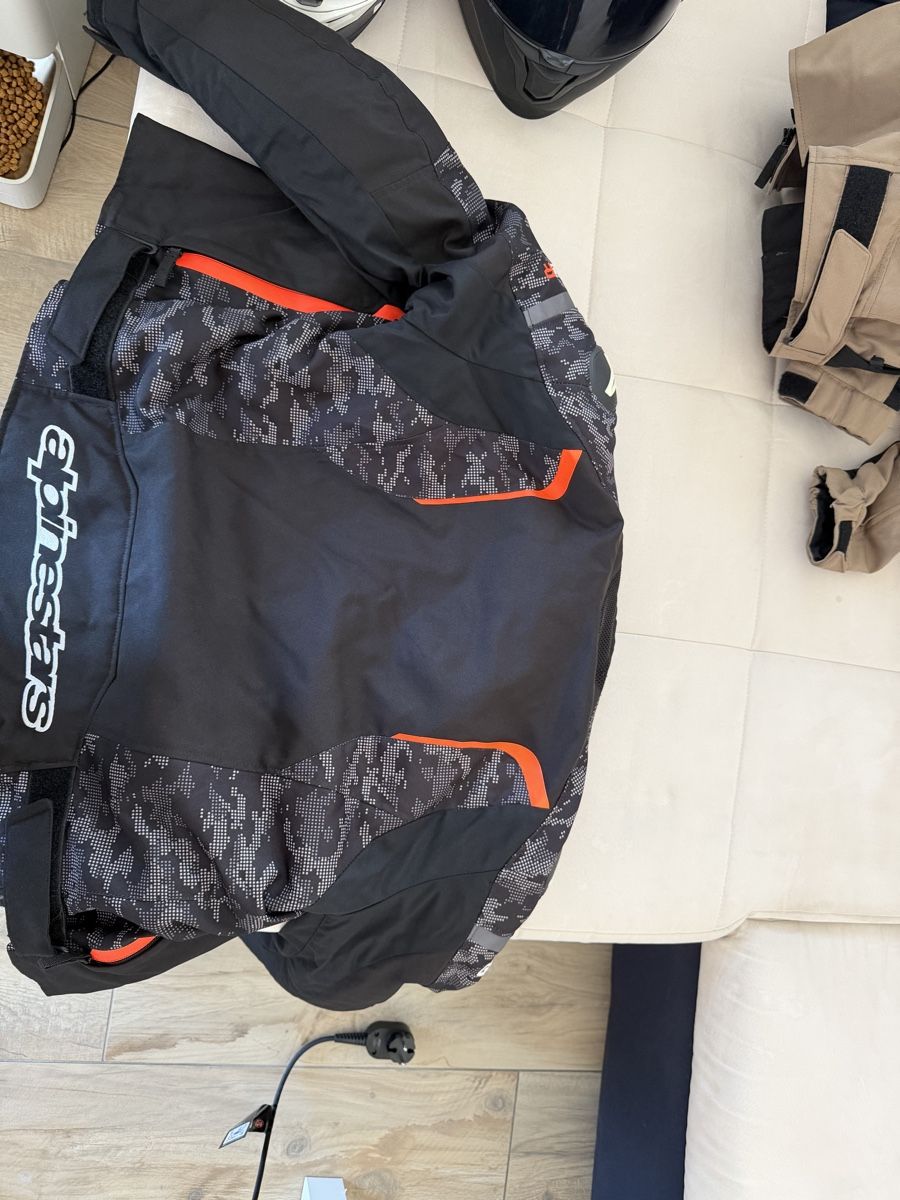 Alpinestars Giacche: Alpinestars Motorcycle Jacket Black Size M Used – Nuovo (secondo la descrizione) da Schlieren venduto da ale_9fdc