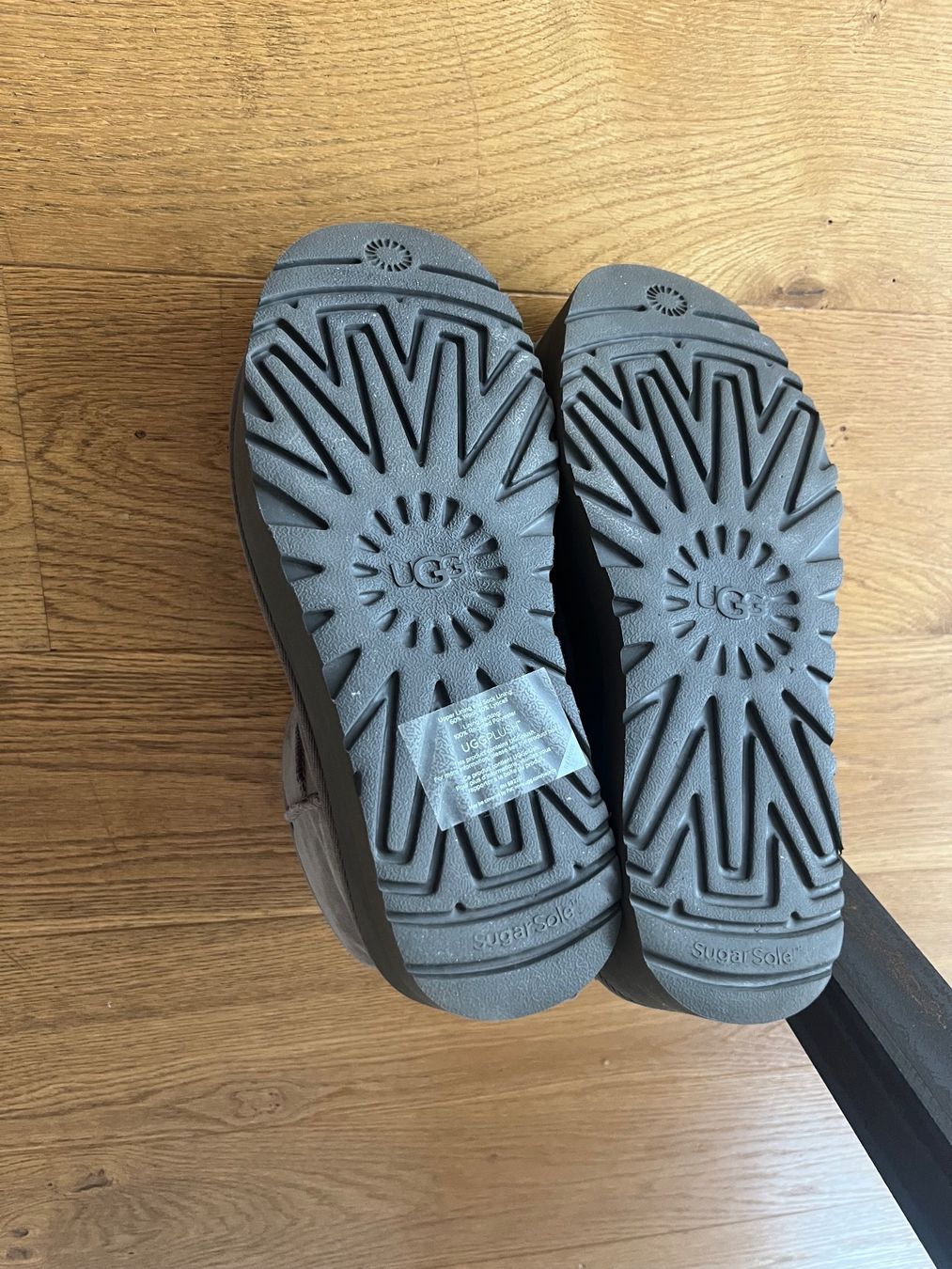 Ugg Scarpe da donna: Ugg Classic Mini Plattform Gr. 40 smoke plume – Nuovo (secondo la descrizione) da Heiligenschwendi venduto da Hermine6 1