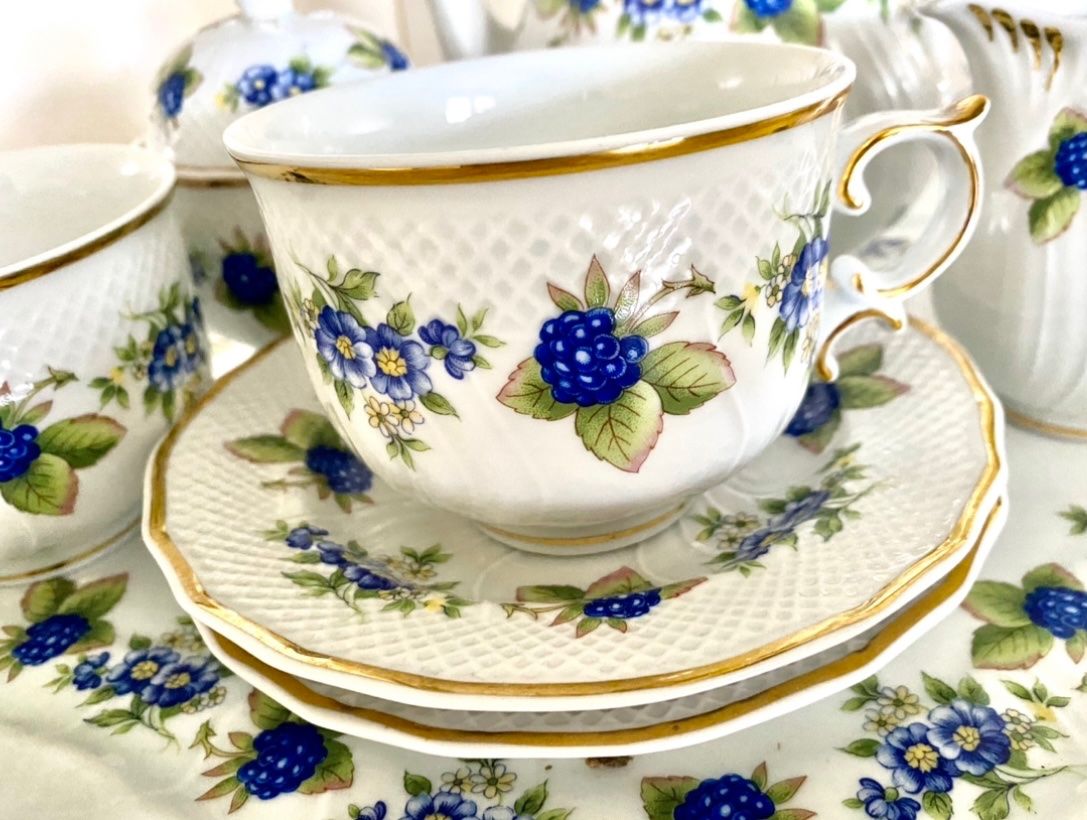 Set di piatti: Teeservice – Usato da Triesen venduto da vla_z6rh 4