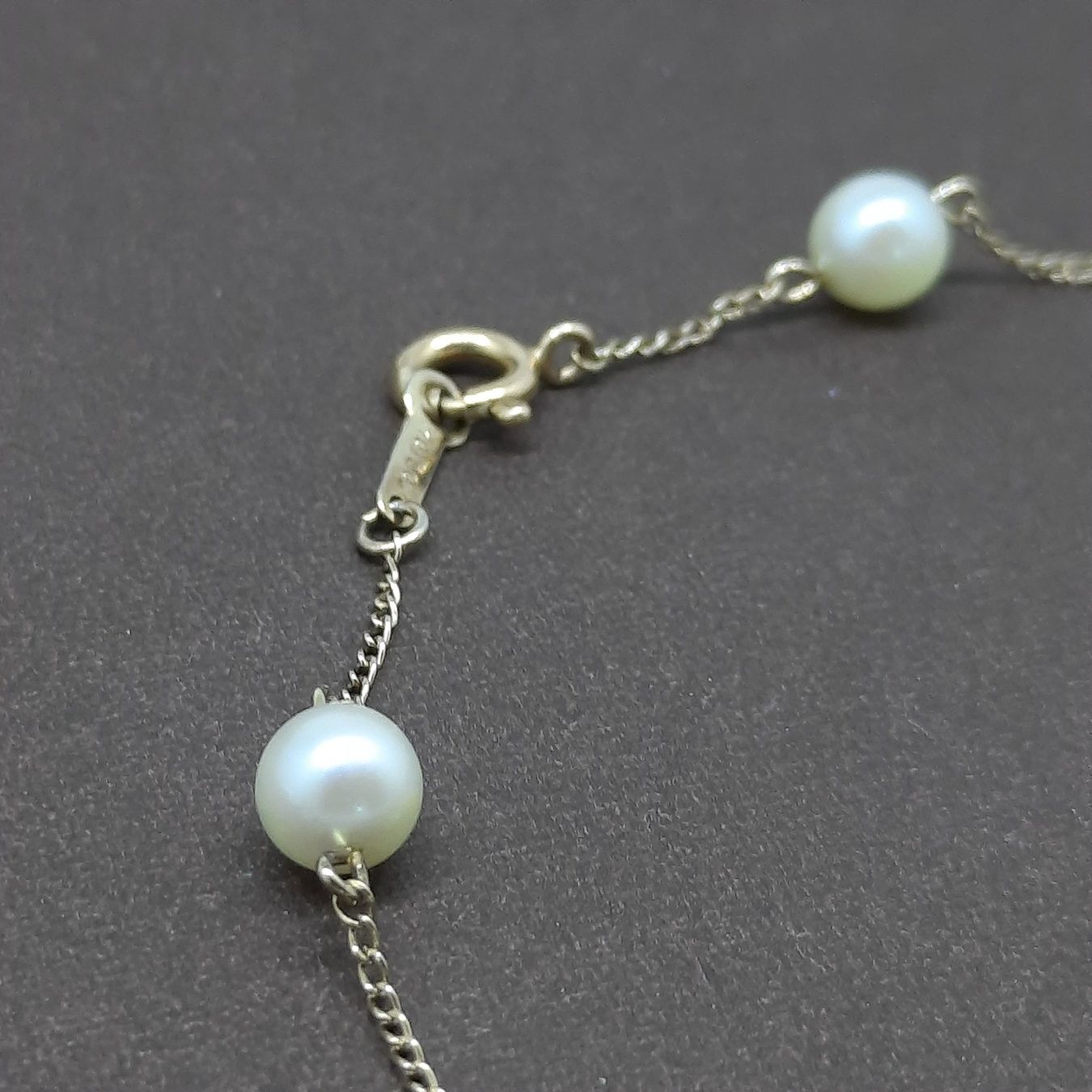 Bracciali & Braccialetti: Edles Armband mit bezaubernden Perlen – Usato da Unterägeri venduto da Altgoldschmuck 1