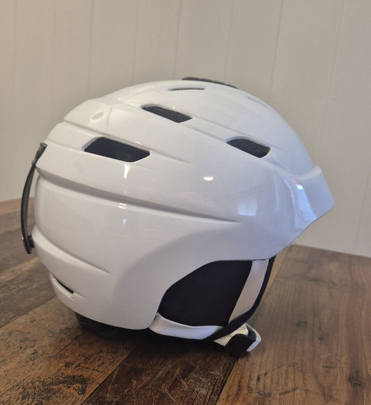 Caschi: Skihelm Weiss Grösse M neuwertig – Nuovo (secondo la descrizione) da Unteriberg venduto da Foxcross 1
