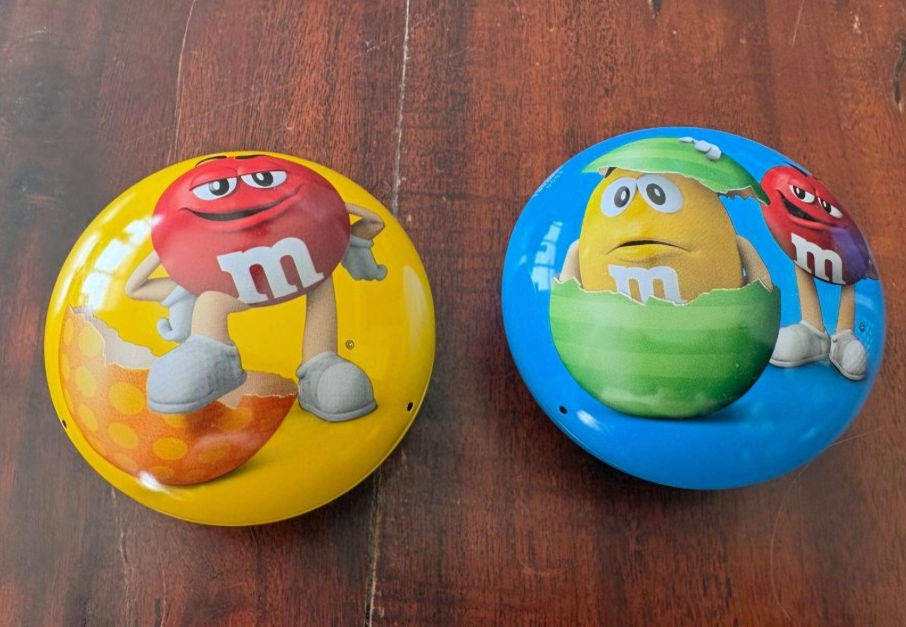 Jouets: 2 M&M's Metallboxen – D'occasion à Basel par Chahri