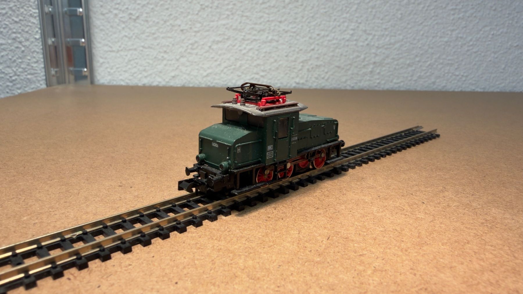 Arnold Modellini di ferrovie: Arnold E-Lok 2460 Spur N in OVP – Usato da Schlieren venduto da rat_lq6b 3