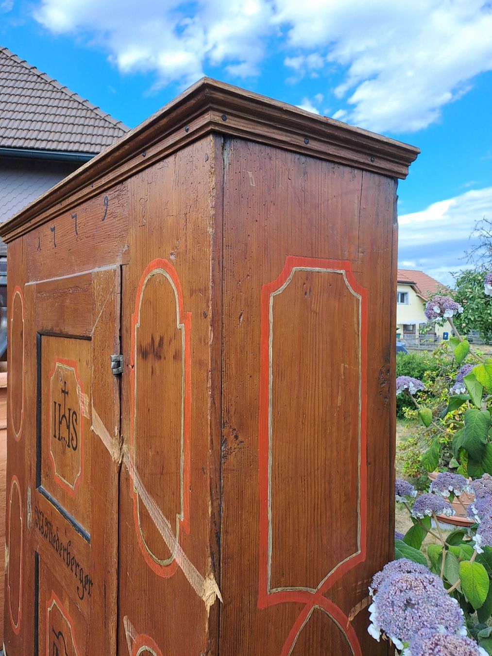 Armoires: Antiker Schrank – D'occasion à Worben par Haguhans1 1