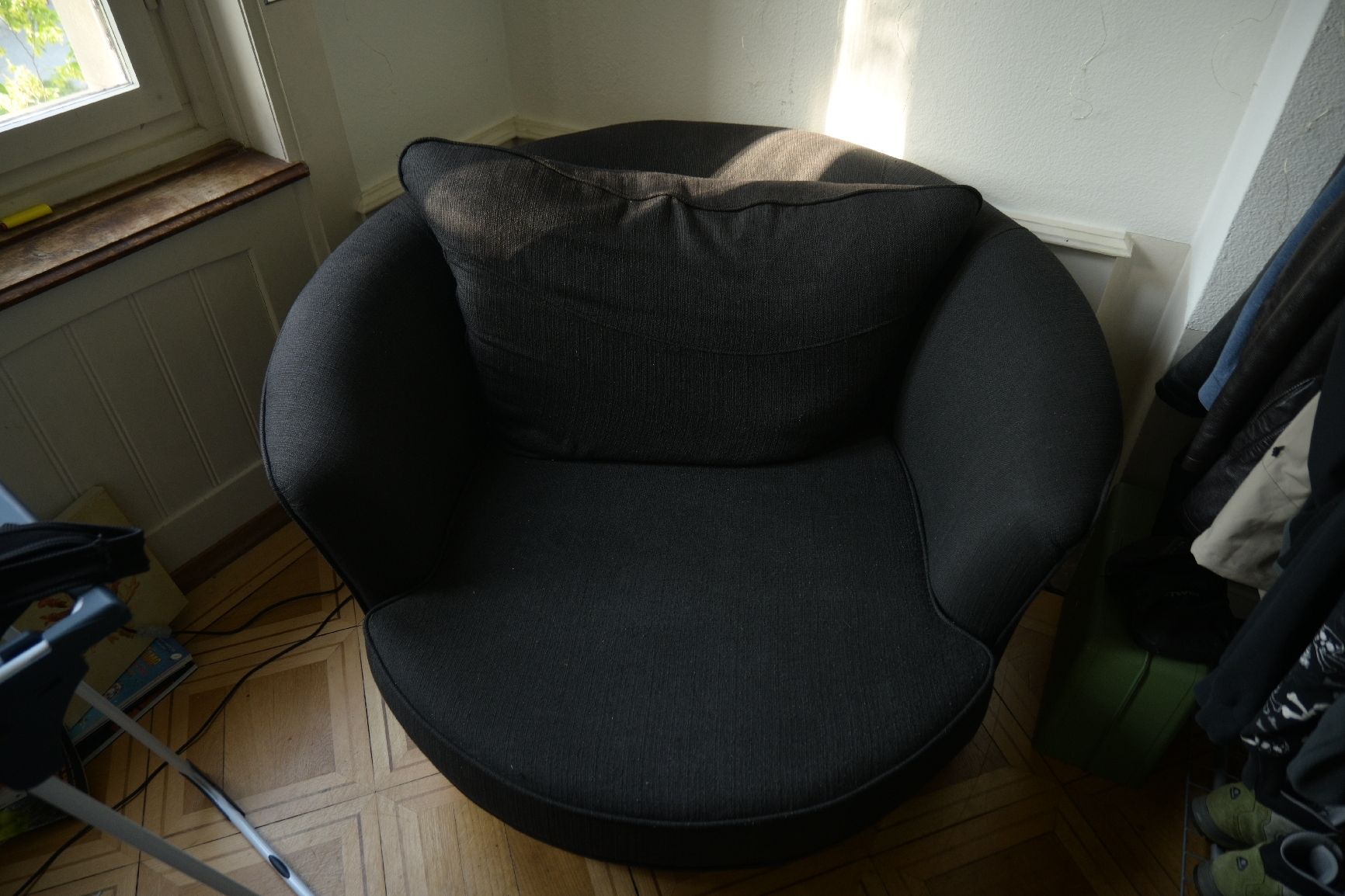 Sofas: Black rond couch, rotative, comfy – Neuf (Voir description) à Zürich par lui_g6zv 1