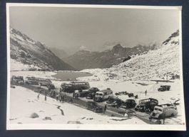 Autobusse, Saurer bei Grimselsee im Winter/ Photo ca 1950