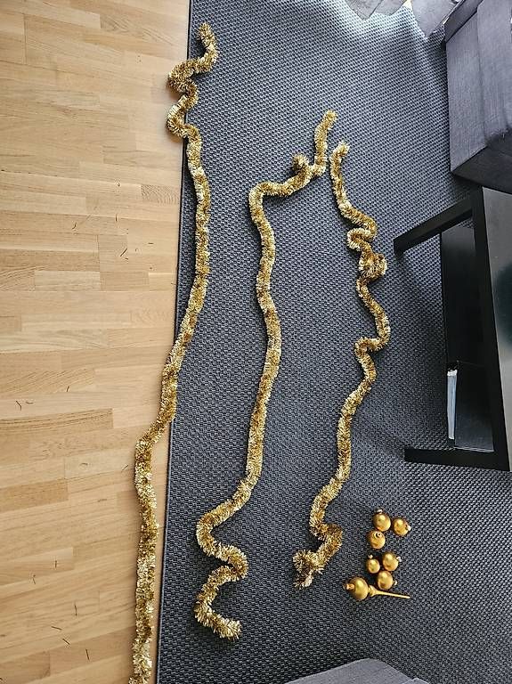 Tutte le decorazioni: Gelb/Goldener Weihnachtsbaumschmuck – Usato da Affoltern am Albis venduto da rahelvolli