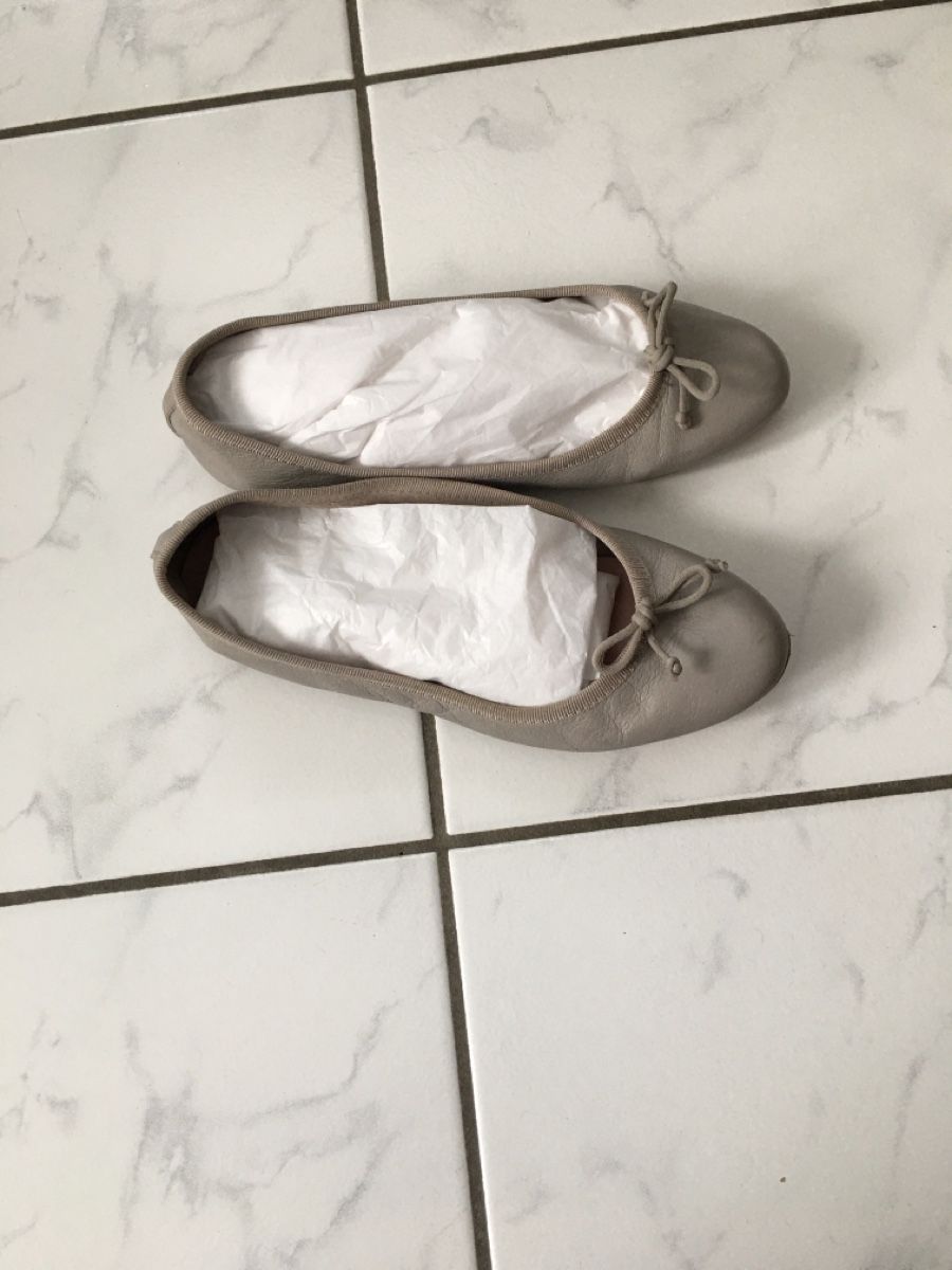 Scarpe per ragazze: Scarpe ballerine  – Usato da Schwyz venduto da Francesca54 1