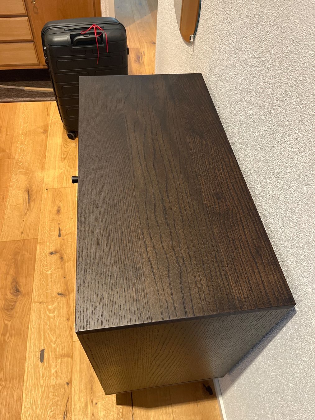 Cassettiere: Kommode dunkles Holz mit 4 Schubladen – Usato da Würenlingen venduto da serenapetraccaro 3