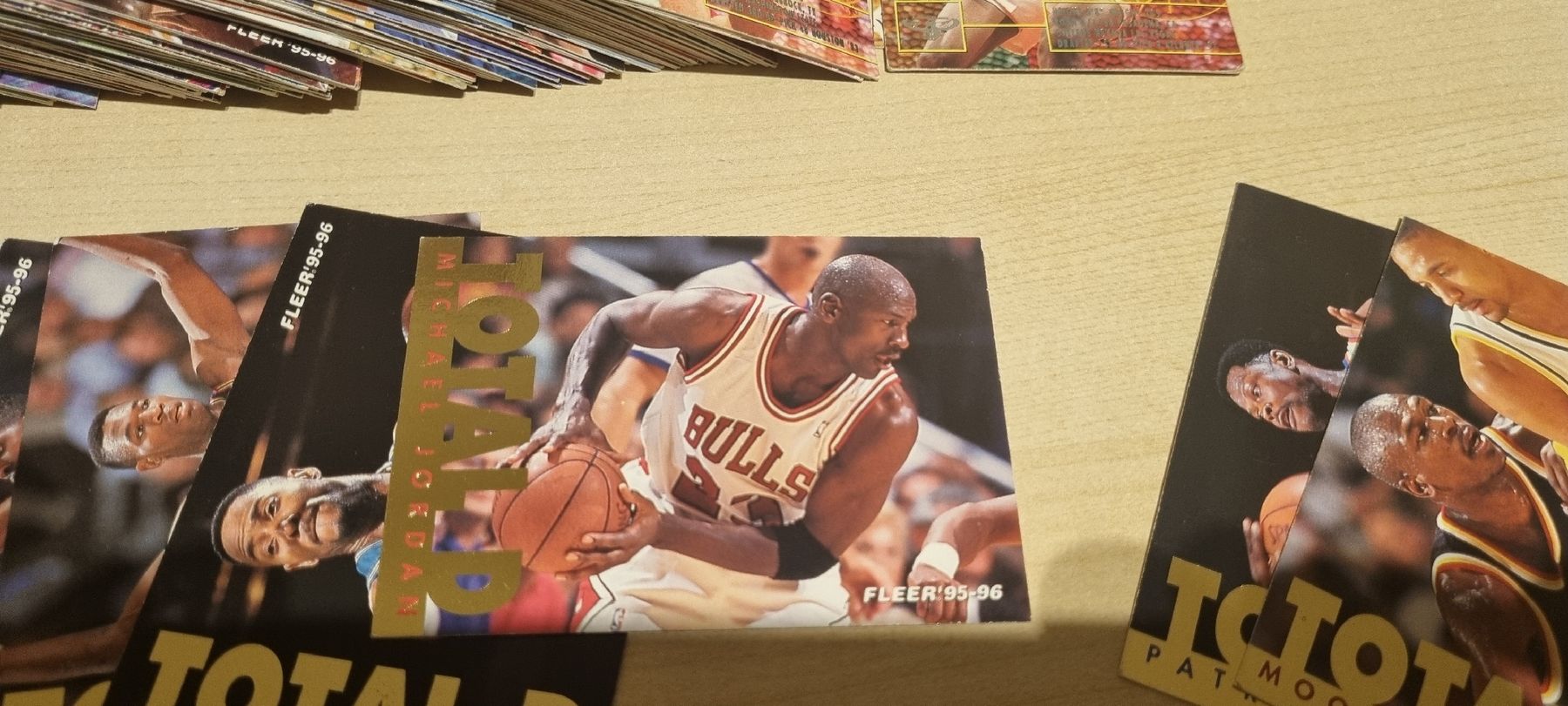 Nba Carte collezionabili: Fleer 95-95 Basketball Sammelkarten Set – Nuovo (secondo la descrizione) da Ehrendingen venduto da mario5401 1