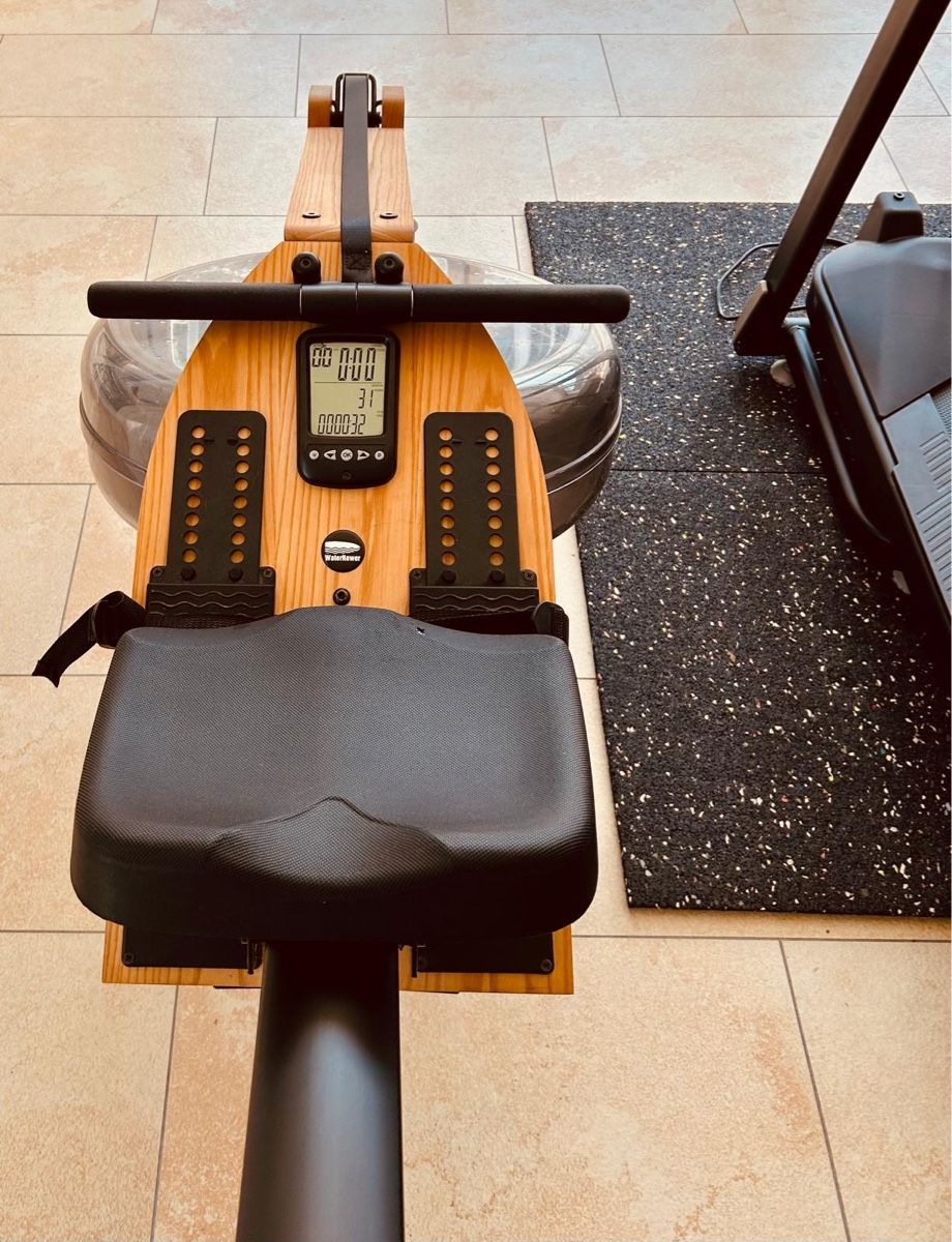 WaterRower Hometrainer: Rowing Machine Water Rower Wood and Black Good Condition – Usato da Altendorf venduto da yol_hbg8 2