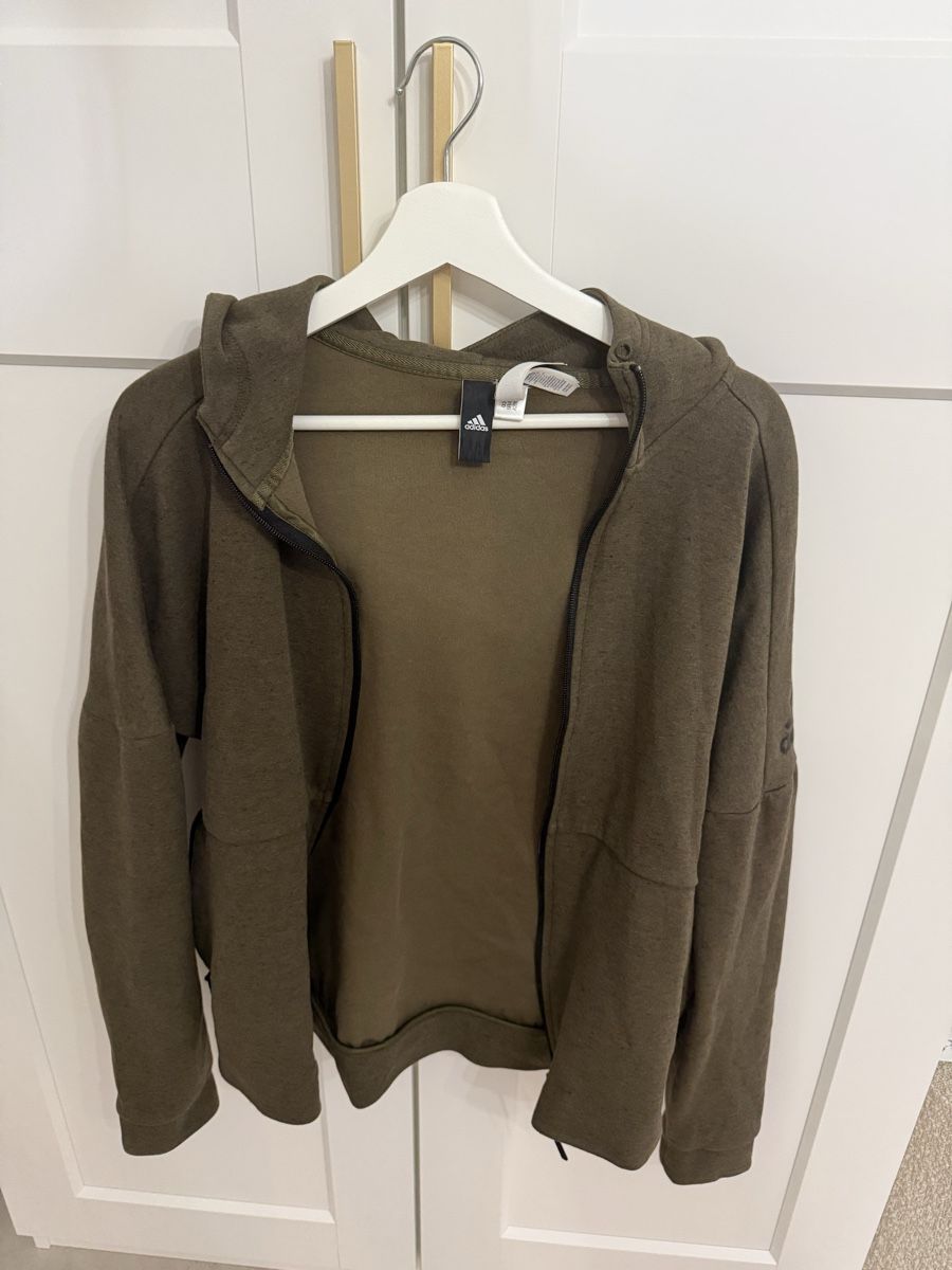 Adidas Jacken: Adidas Trainer – Gebraucht aus Binningen von bertidymz 2