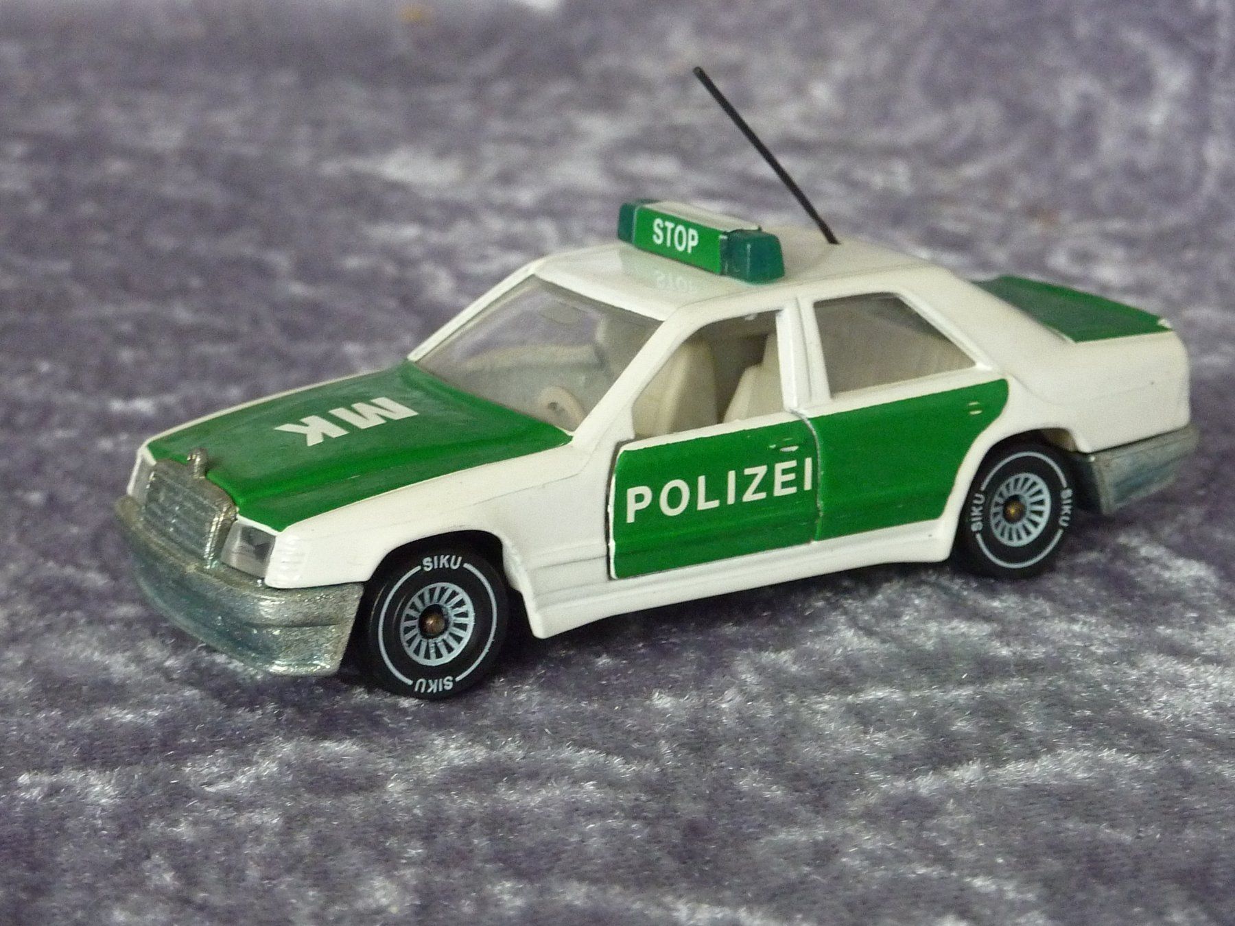 Siku Modellini d'auto: Mercedes 300E Polizei Siku – Usato da Dürrenäsch venduto da Cobra1ch 5