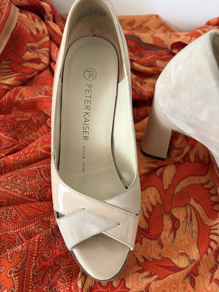 Kaiser Scarpe da donna: PETER KAISER Pumps beige Lackleder Wildleder Grösse 36 – Usato da Wettswil venduto da Manuela011 1