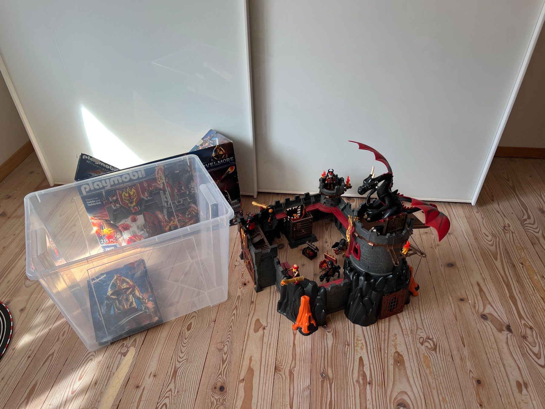 Playmobil Giocattoli: Grosse Playmobil Burg – Usato da Aesch BL venduto da jroemer 5
