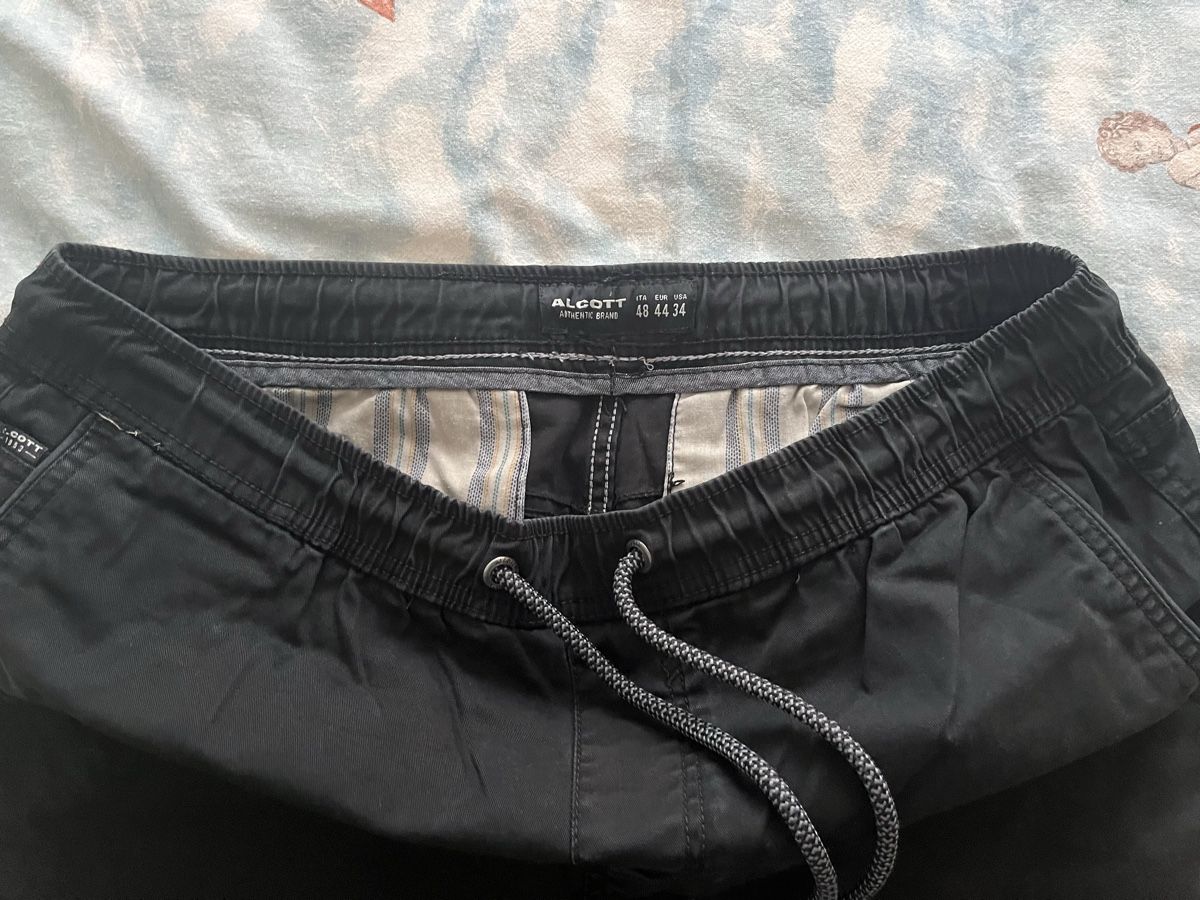 Pantaloni: Alcott Hose in Gr. US 34 – Usato da Jona venduto da Flexer02 4