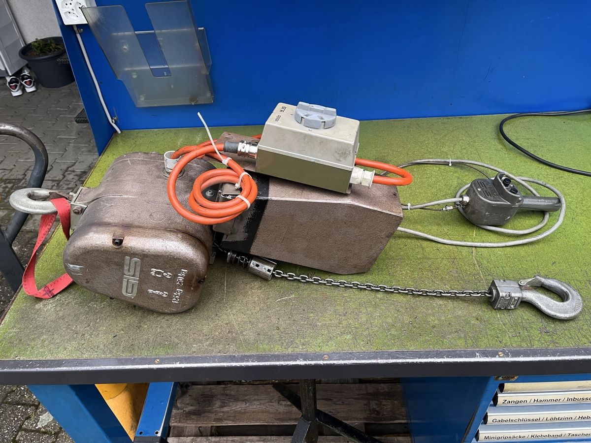 Gru: Industrie Kette Kran – Usato da Wichtrach venduto da schweissnman