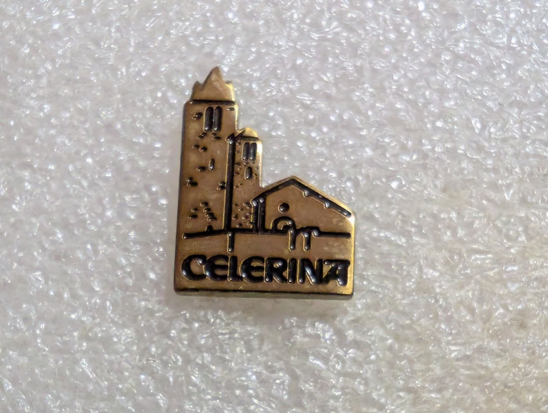 Placchette & Badge: Ansteckpin 40: Celerina – Usato da Oppligen venduto da Pin-Fall-Shop