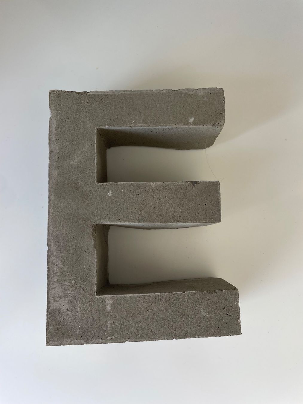 Alle Dekorationen: Betonbuchstaben E – Gebraucht aus selzach von sanperepescador 1