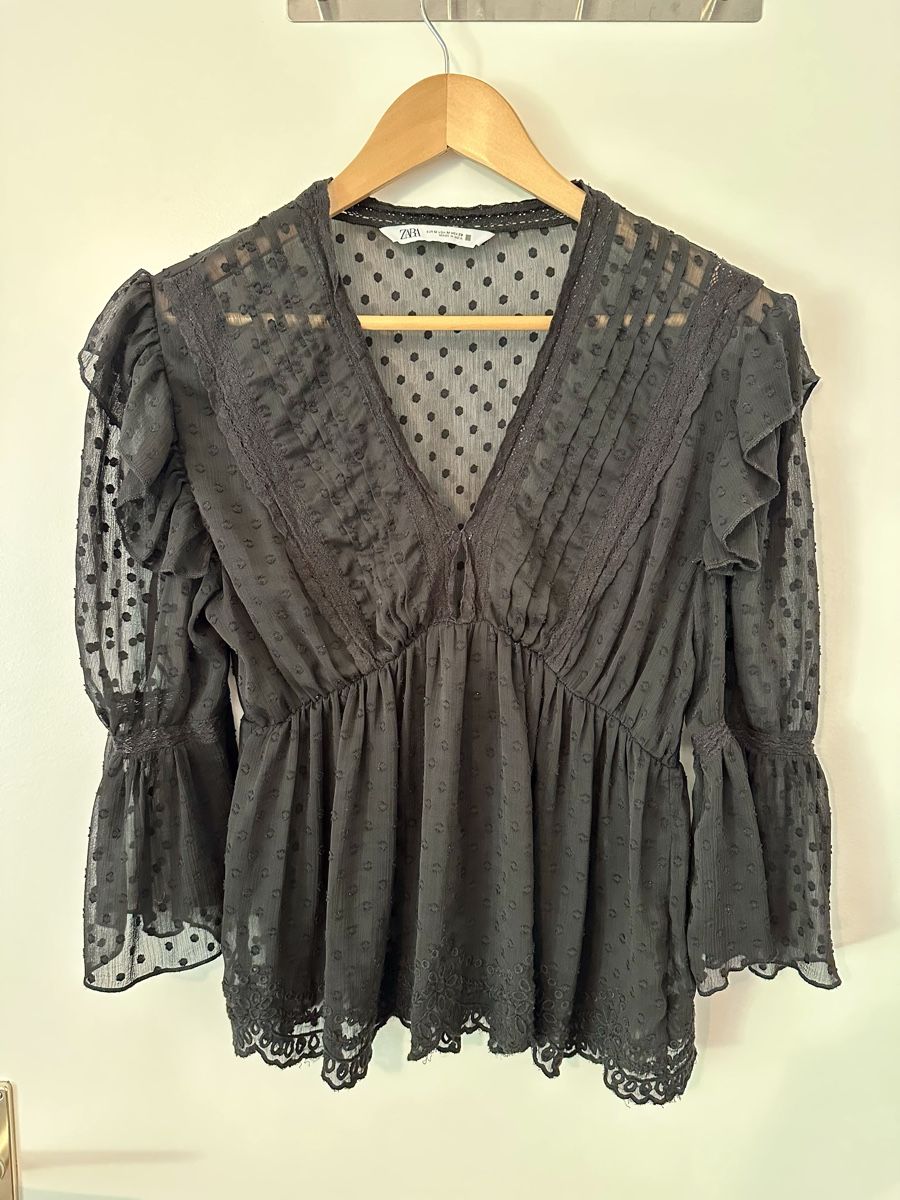 Zara Camicette: Zara Black Sheer Polka Dot Blouse – Usato da Kloten venduto da gab_jl5l 1