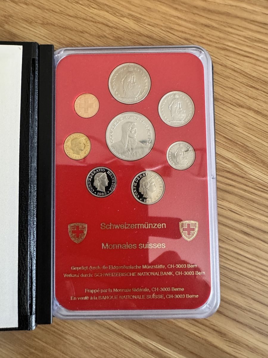 Alle Münzen: Schweizer Münzsätze 1982 Polierteplatte OVP – Neu und originalverpackt aus Basel von triniswiss68 2