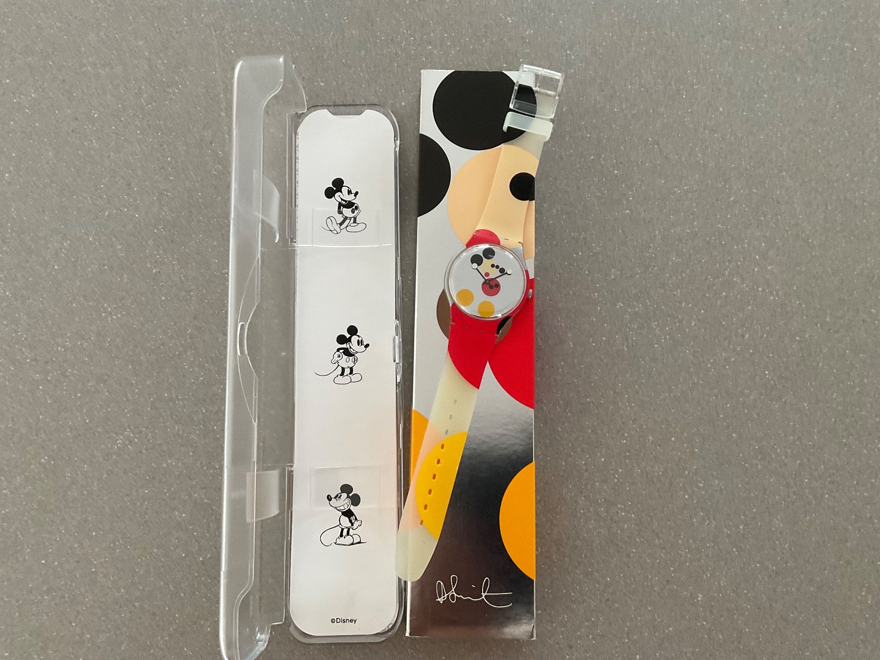 Swatch Uhren: Swatch Mickey SUOZ290S neu. – Neu und originalverpackt aus Bonstetten von Fluca 2