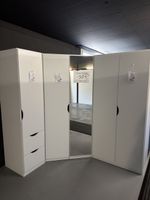 Kleiderschrank weiss mit Spiegel 4 Türen gut erhalten