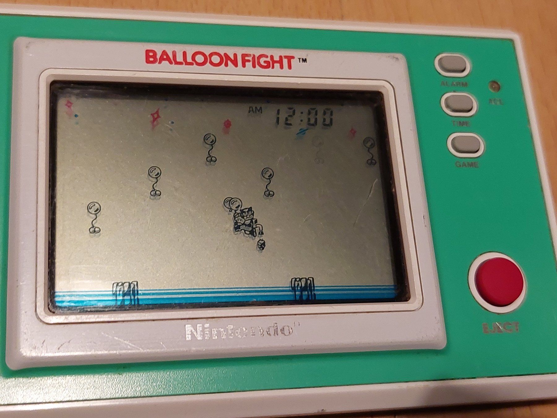 game&watch Console: BALLOON FIGHT - NINTENDO GAME & WATCH – Usato da Spiegel b. Bern venduto da Natix 2