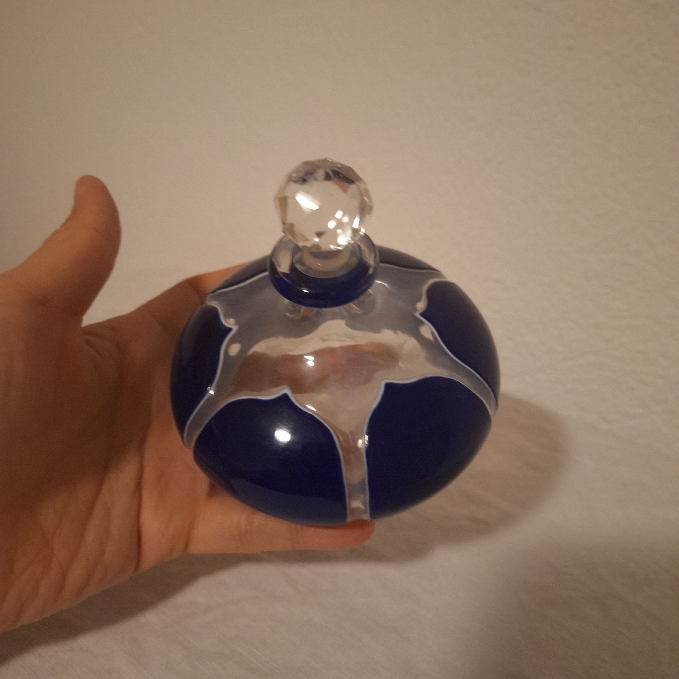 Flaconi: Versand möglich.  Schöner Glas Flakon, Flakon, Parfum – Usato da Winterthur venduto da Goldpipau 8