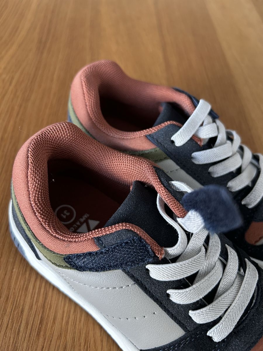 Chaussures garçon: Kinder Sneakers Gr. 31 von Manor – D'occasion à Schwarzenbach SG par bienchen22 2
