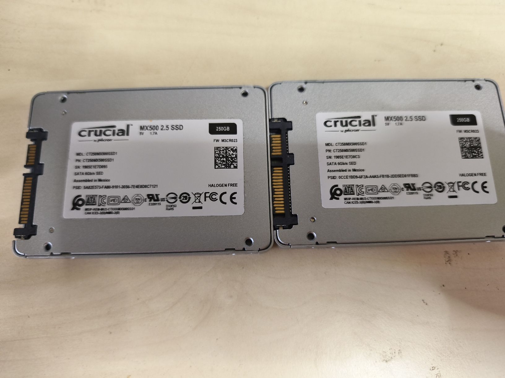 Crucial Harddisks: 2 Festplatten 250 Gb – Gebraucht aus Burgdorf von weggu.666