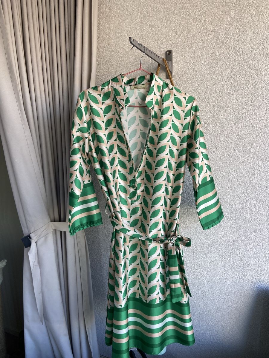 Vestiti: Robe imprimée verte 🍃 – Nuovo (secondo la descrizione) da Fribourg venduto da mar_6dzy 1