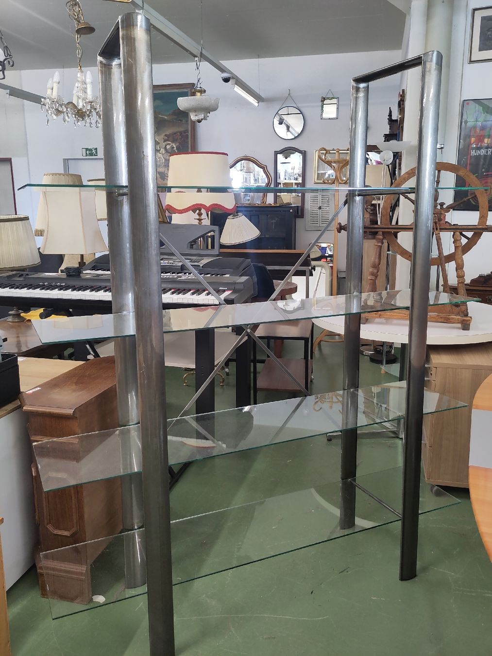 Étagères: Metallregal mit Glasplatten – D'occasion à Pratteln par Cartonsducoeur_bl
