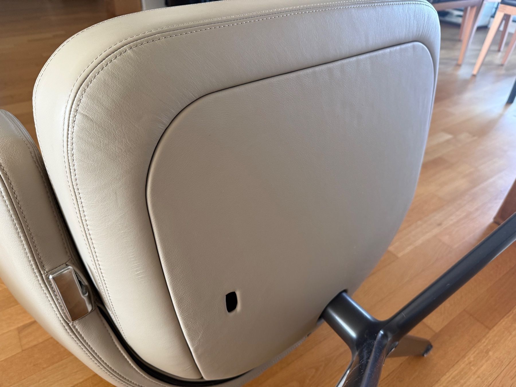 Vitra Poltrone: Vitra Grand Repos + Ottoman Leder – Usato da Buchrain venduto da Fredi72 8