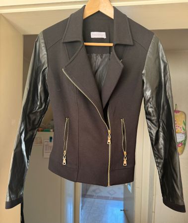 Veste femme T.S manches similicuirs marque Tuccines neuve