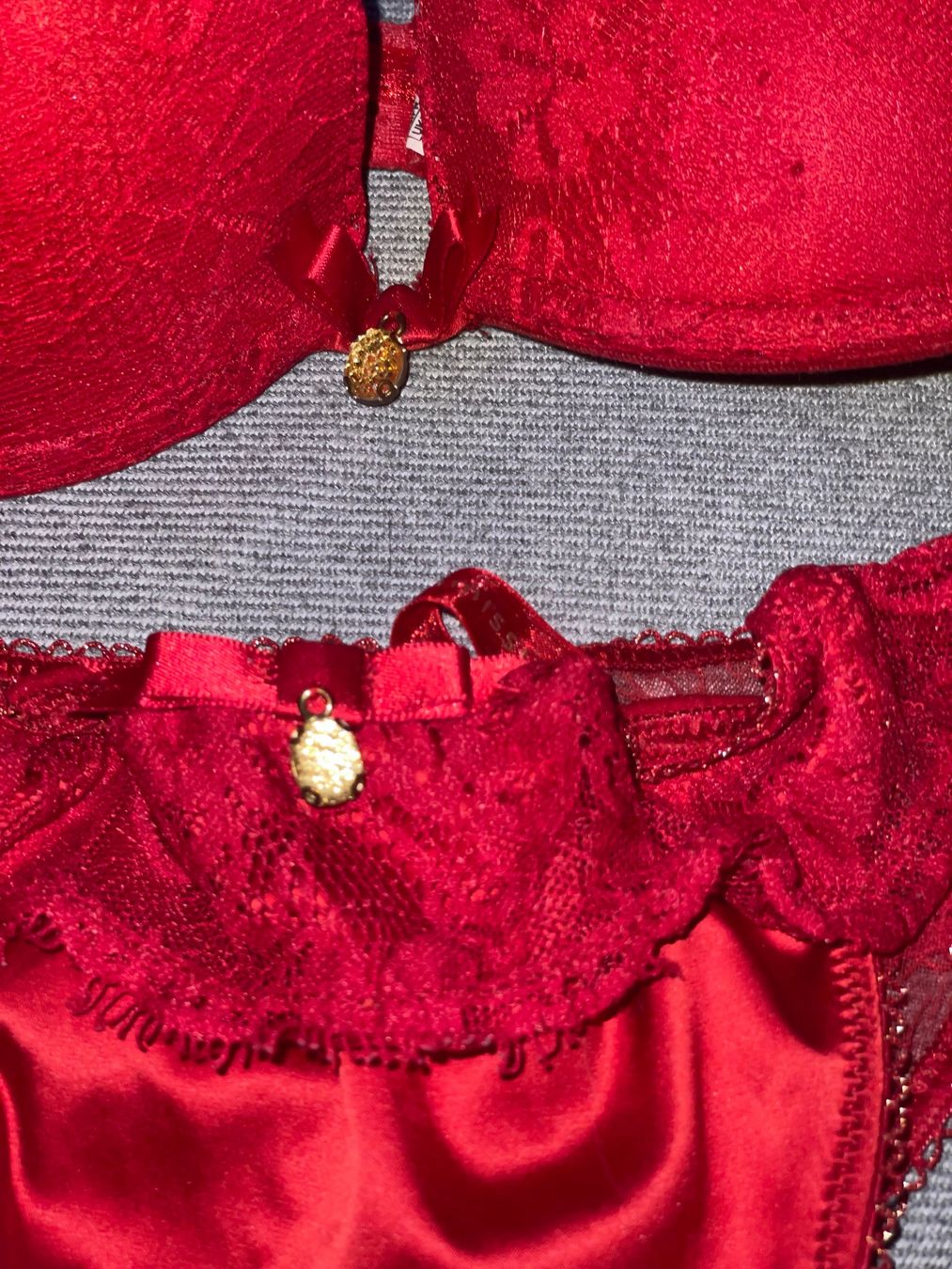 Intimissimi Altra biancheria intima: Intimissimi BH 80 B+ String Rot M – Usato da St. Moritz venduto da hdj_dd7v 3
