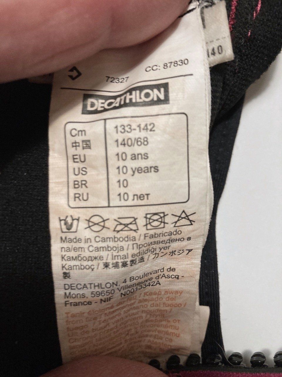 Decathlon Mute per immersioni: Combinaison Tribord 10 ans,rose/noir – Usato da La Tour-de-Peilz venduto da vve_nm8c 2